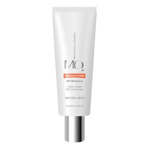 کرم ضد آفتاب رنگی ام کیو مدل Normal رنگ Natural Beige مناسب انواع پوست با SPF50 حجم 55 میل