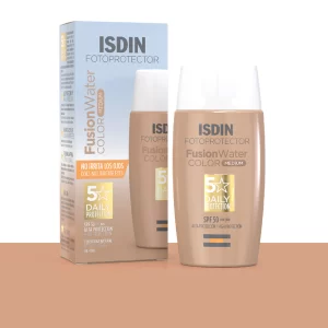 ضد آفتاب ایزدین فیوژن واتر رنگی SPF50 مدل لایت
